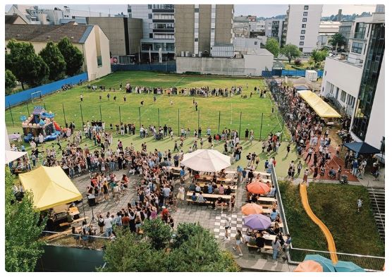 Sommerfest im Schulhof